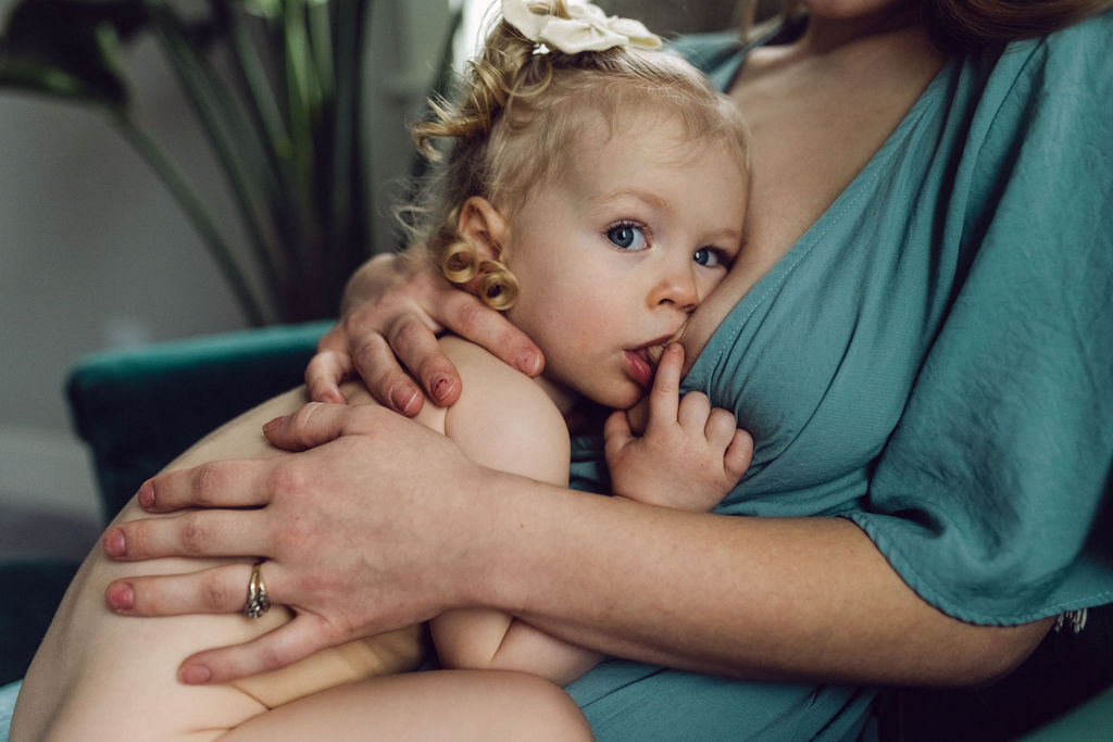 boobs, nursing, baby and mother photography